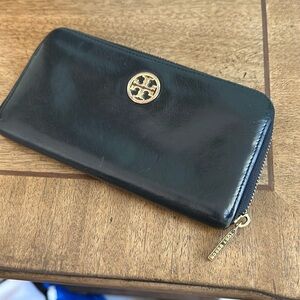 Tory Burch wallet